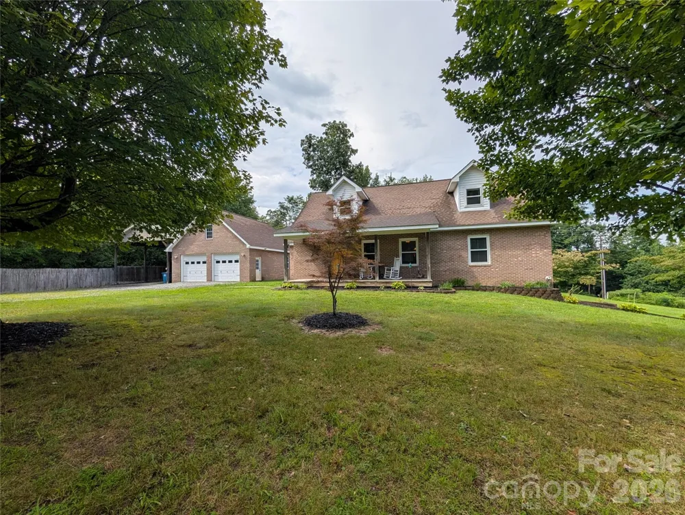 213 Rustling Pines Drive Hendersonville, NC 28792