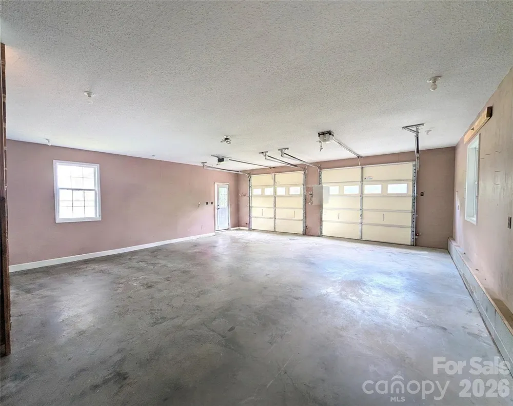 213 Rustling Pines Drive Hendersonville, NC 28792