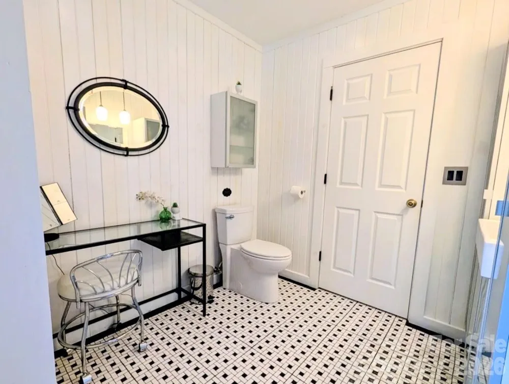 213 Rustling Pines Drive Hendersonville, NC 28792