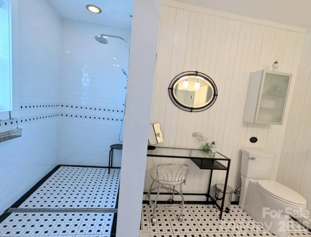 213 Rustling Pines Drive Hendersonville, NC 28792