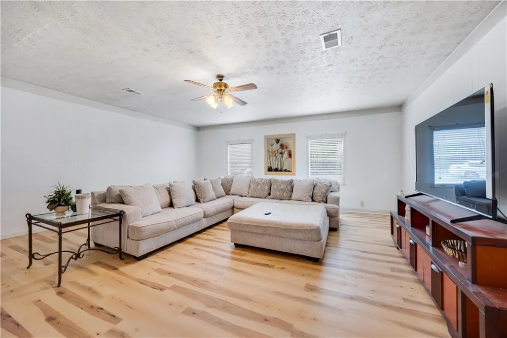 6517 Charter Oaks Circle Columbus, GA 31909