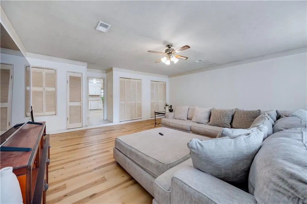 6517 Charter Oaks Circle Columbus, GA 31909