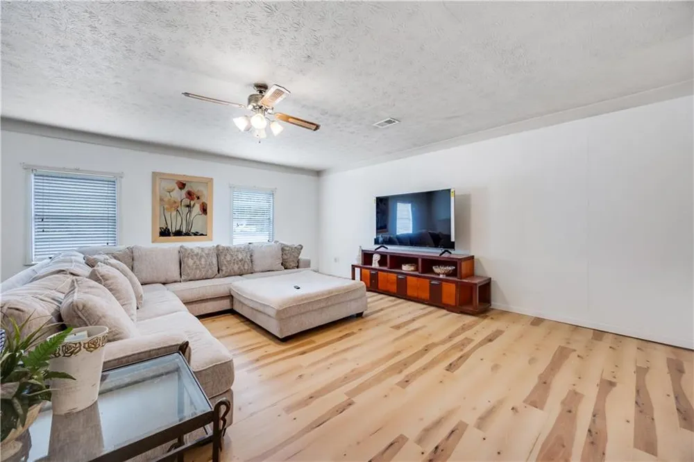6517 Charter Oaks Circle Columbus, GA 31909