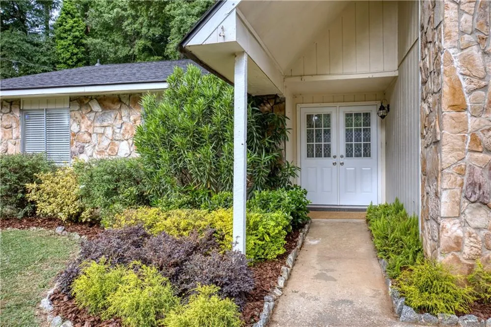 6517 Charter Oaks Circle Columbus, GA 31909