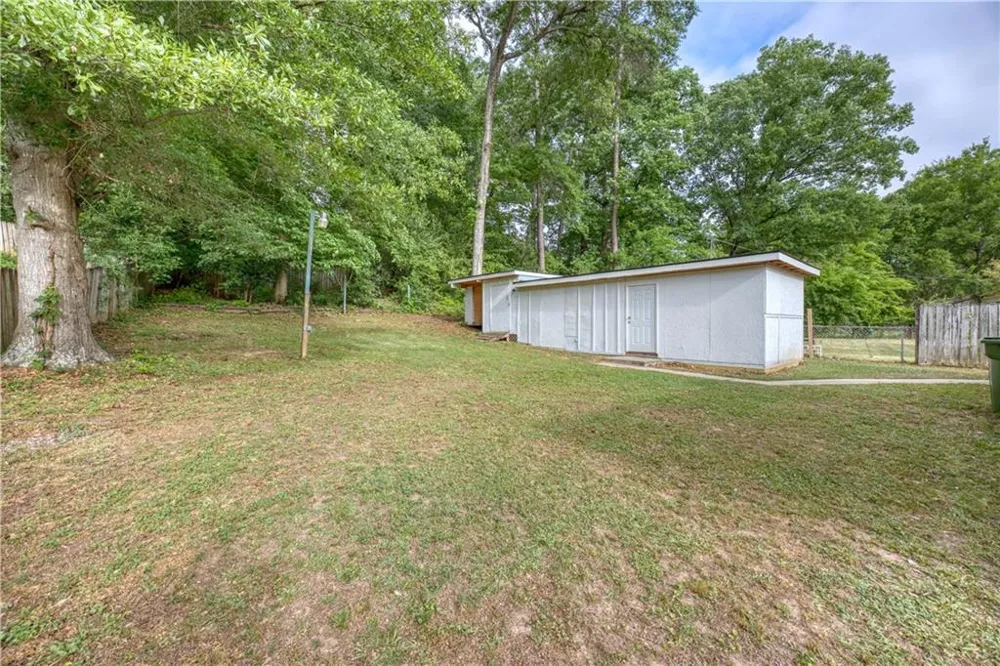 6517 Charter Oaks Circle Columbus, GA 31909