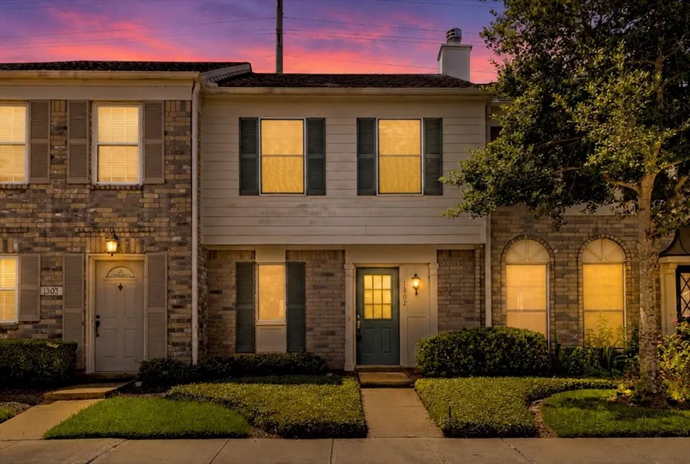 2810 Grants Lake Boulevard #1302 Sugar Land, TX 77479