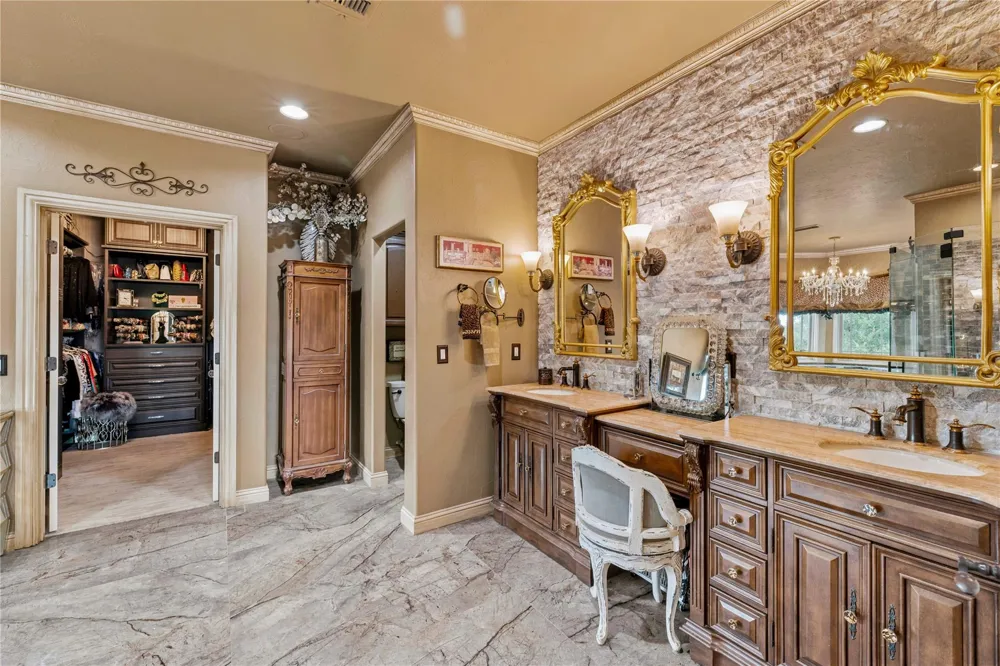 11271 Us Hwy 290 Harper, TX 78631