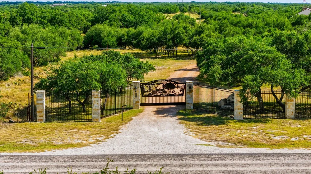 11271 Us Hwy 290 Harper, TX 78631