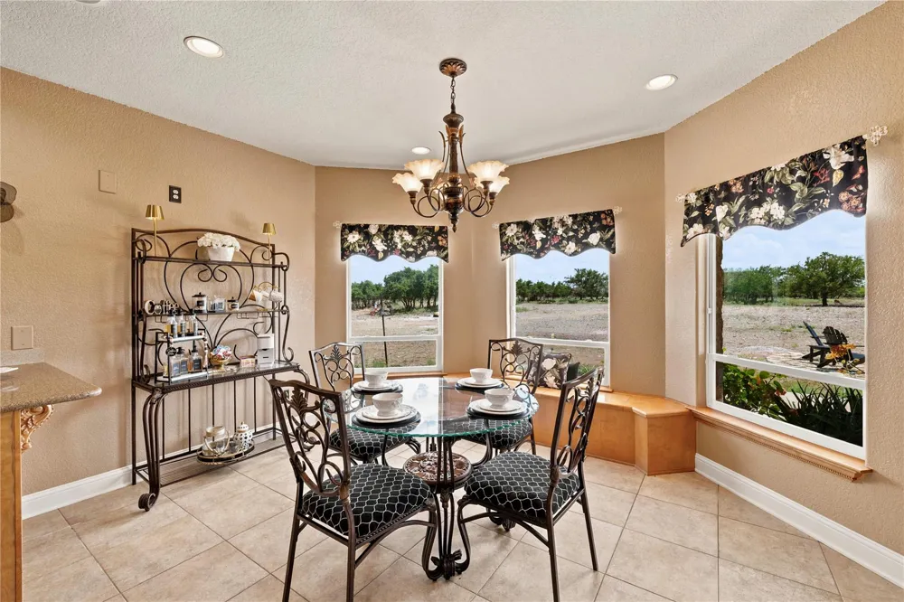 11271 Us Hwy 290 Harper, TX 78631