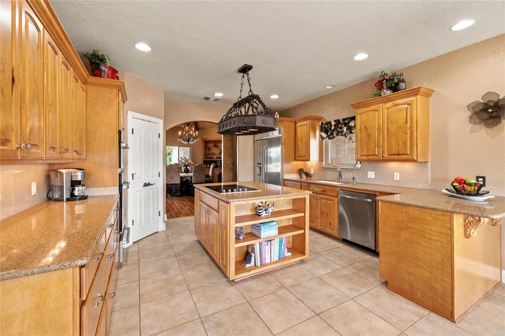 11271 Us Hwy 290 Harper, TX 78631