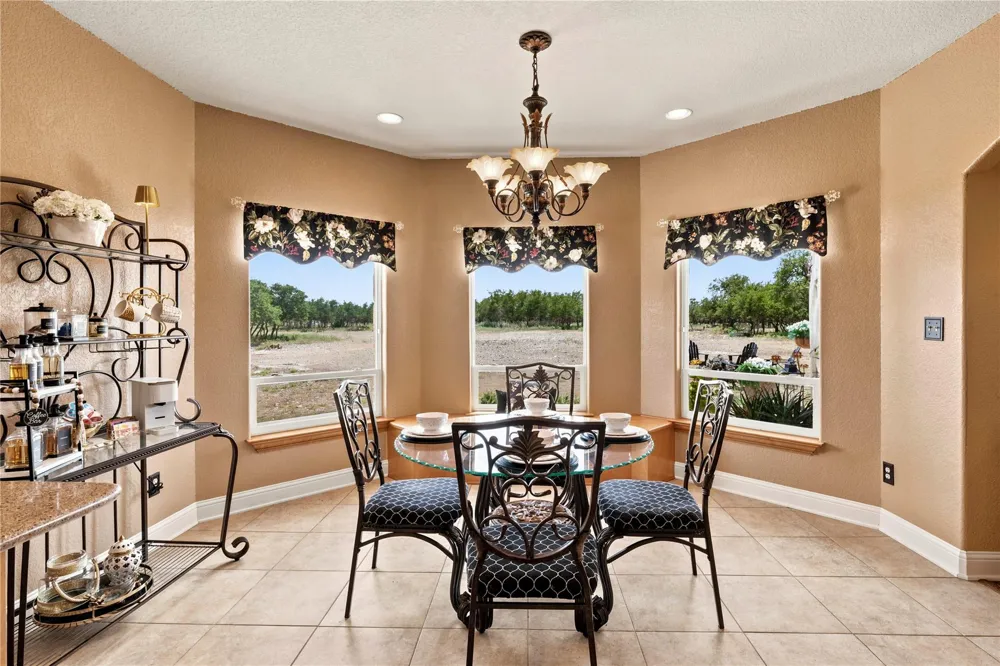 11271 Us Hwy 290 Harper, TX 78631