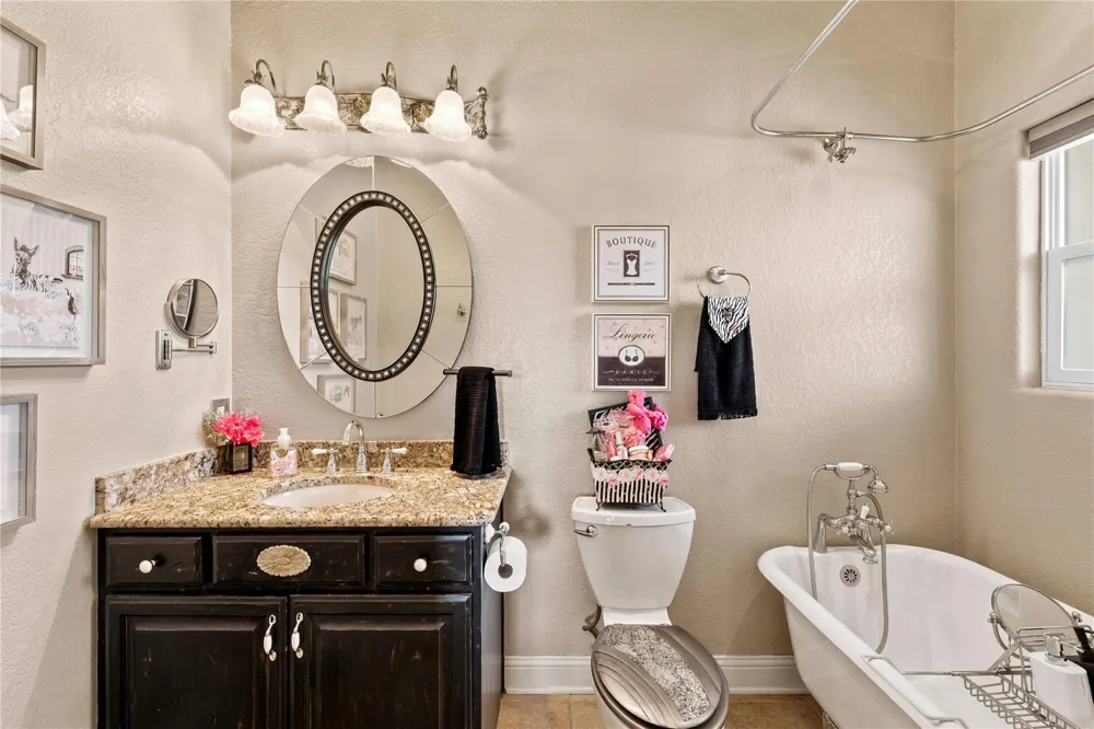 11271 Us Hwy 290 Harper, TX 78631
