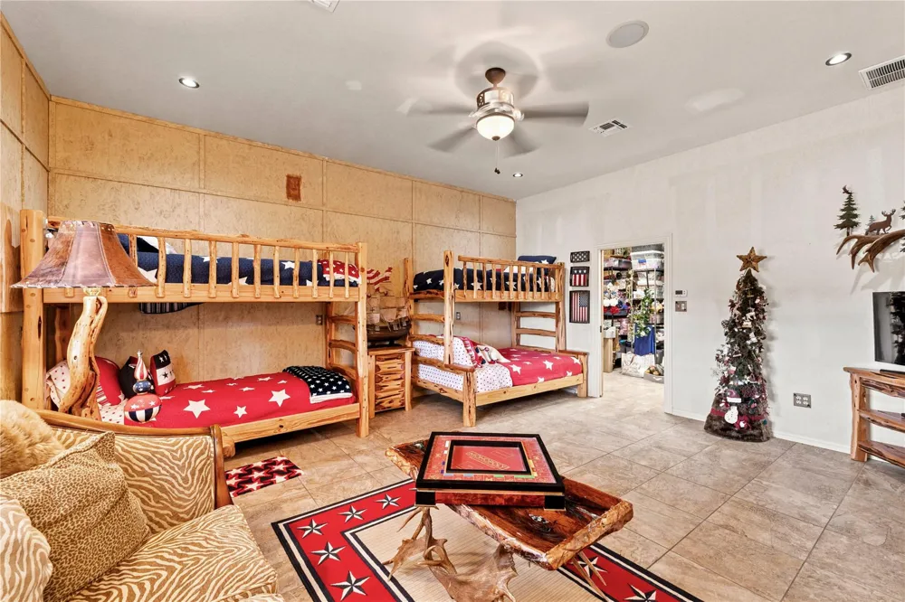 11271 Us Hwy 290 Harper, TX 78631