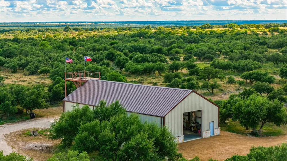 11271 Us Hwy 290 Harper, TX 78631