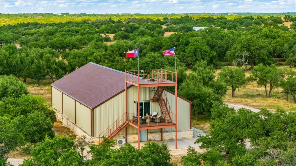 11271 Us Hwy 290 Harper, TX 78631