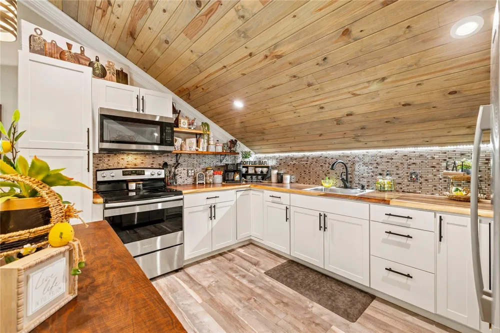 11271 Us Hwy 290 Harper, TX 78631