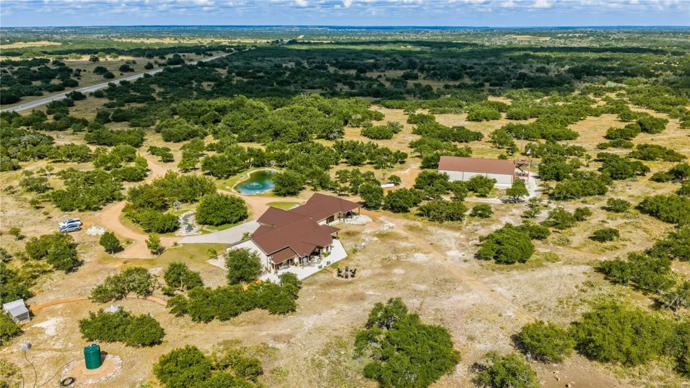 11271 Us Hwy 290 Harper, TX 78631