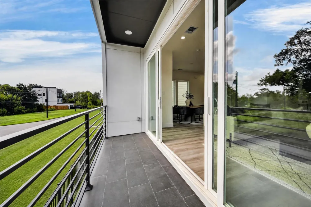 2423 Harrington Street Houston, TX 77026