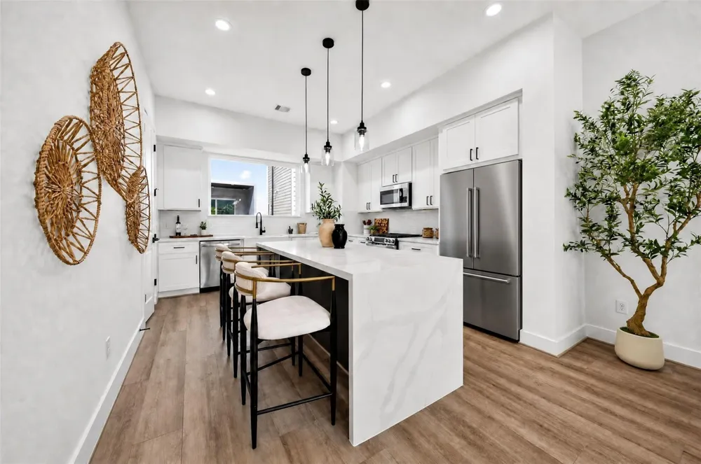 2423 Harrington Street Houston, TX 77026