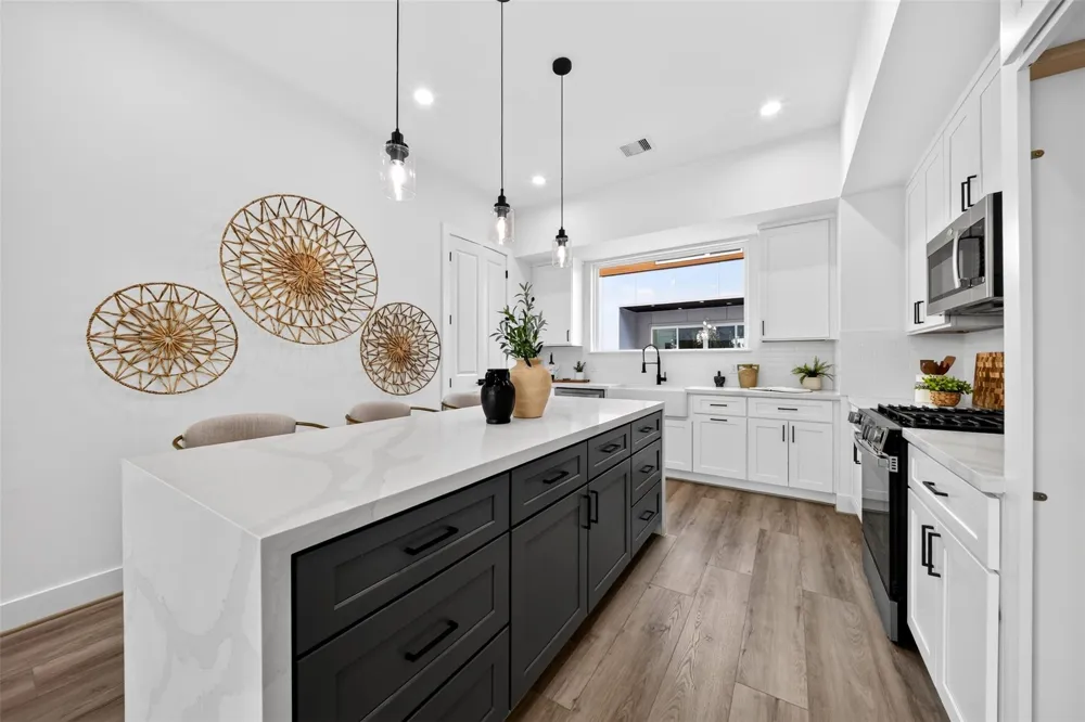2423 Harrington Street Houston, TX 77026
