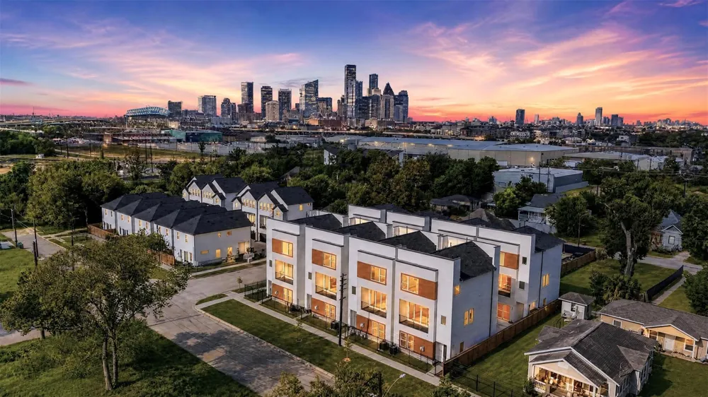 2423 Harrington Street Houston, TX 77026