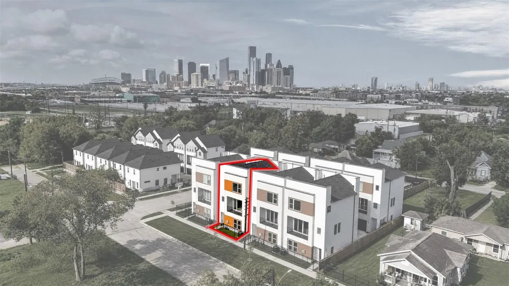 2423 Harrington Street Houston, TX 77026