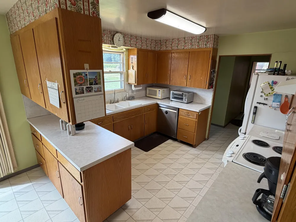 2095 Brettrager Drive Saginaw, MI 48601