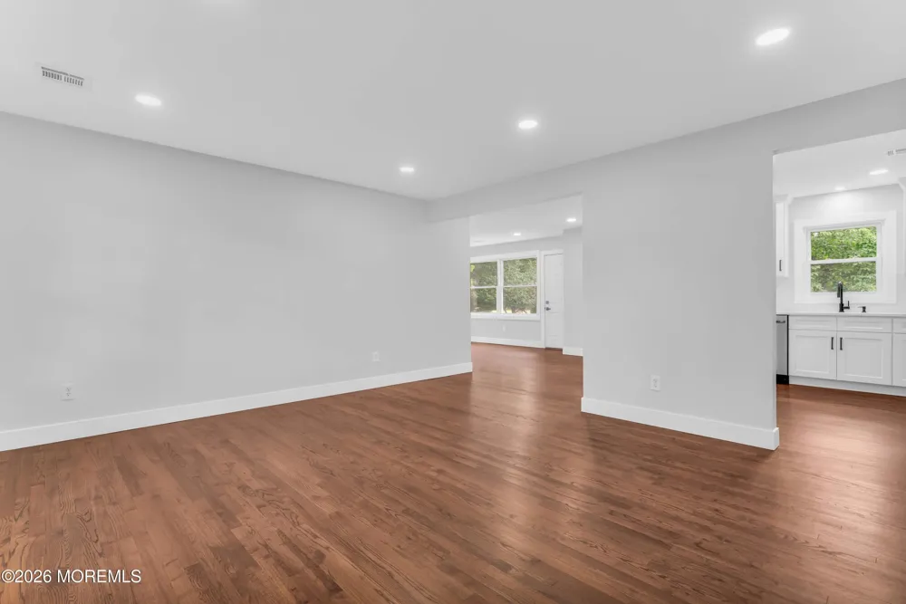 109 Edinburgh Court Toms River, NJ 08757