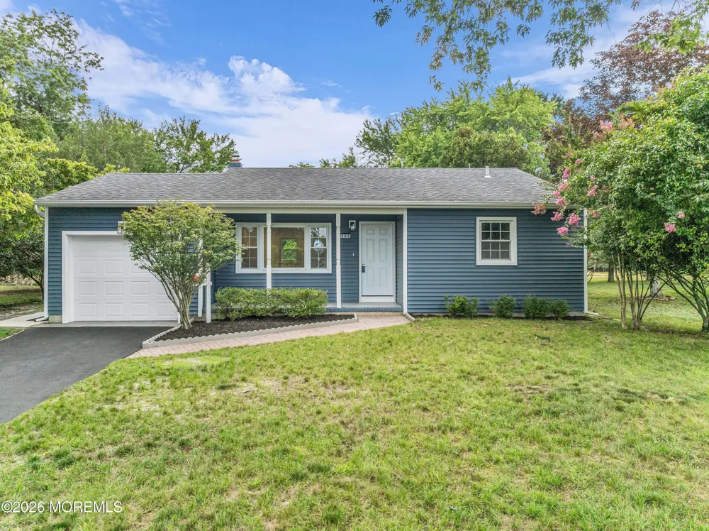 109 Edinburgh Court Toms River, NJ 08757