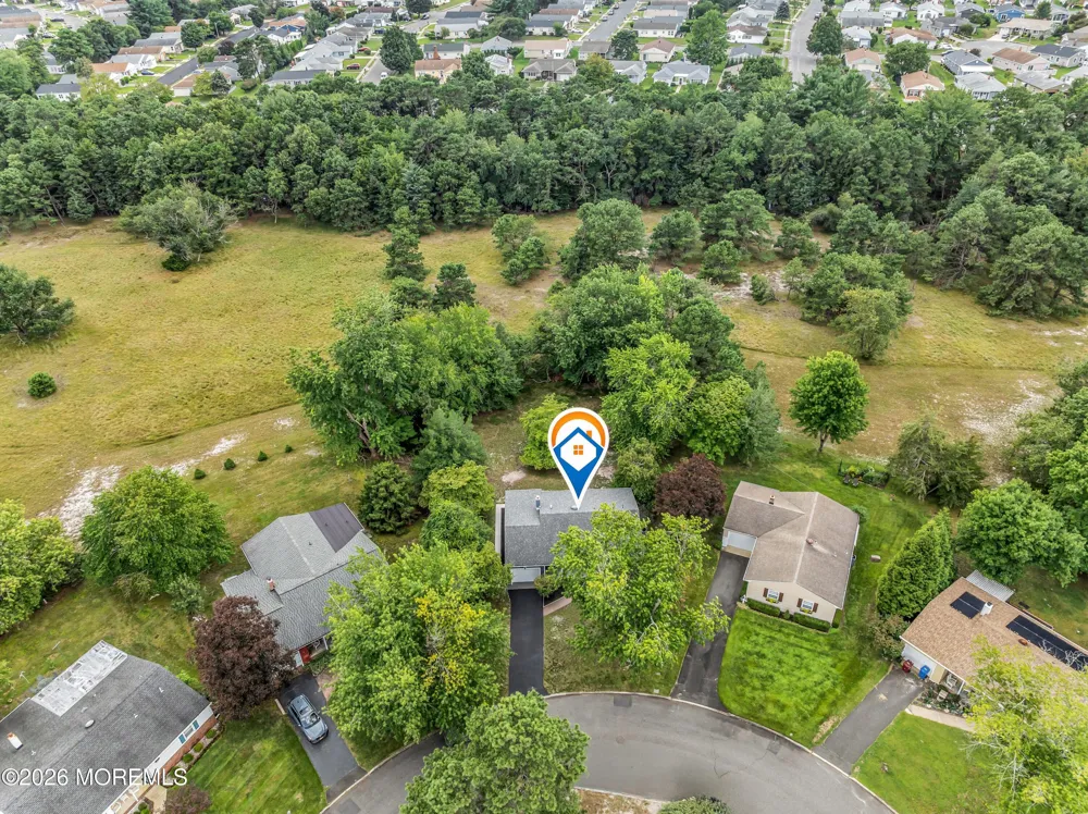 109 Edinburgh Court Toms River, NJ 08757