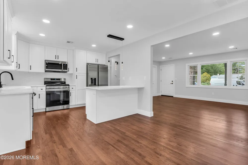 109 Edinburgh Court Toms River, NJ 08757