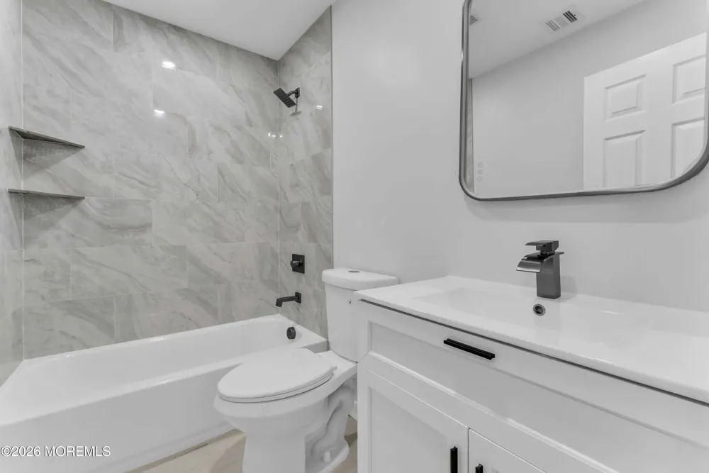 109 Edinburgh Court Toms River, NJ 08757
