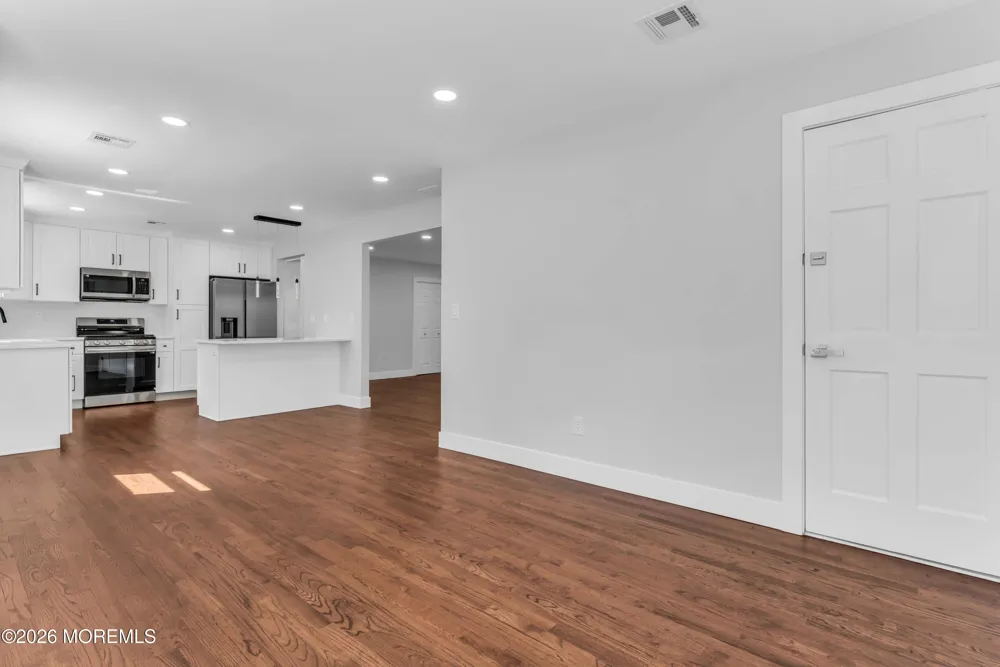 109 Edinburgh Court Toms River, NJ 08757