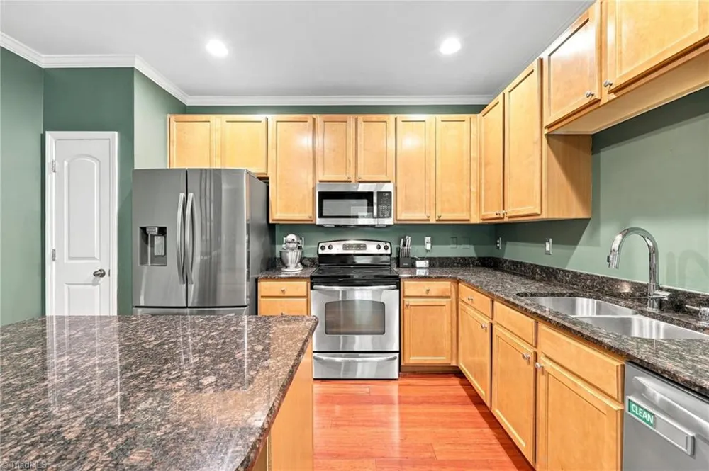 2422 Eagle Creek Court Winston-Salem, NC 27103