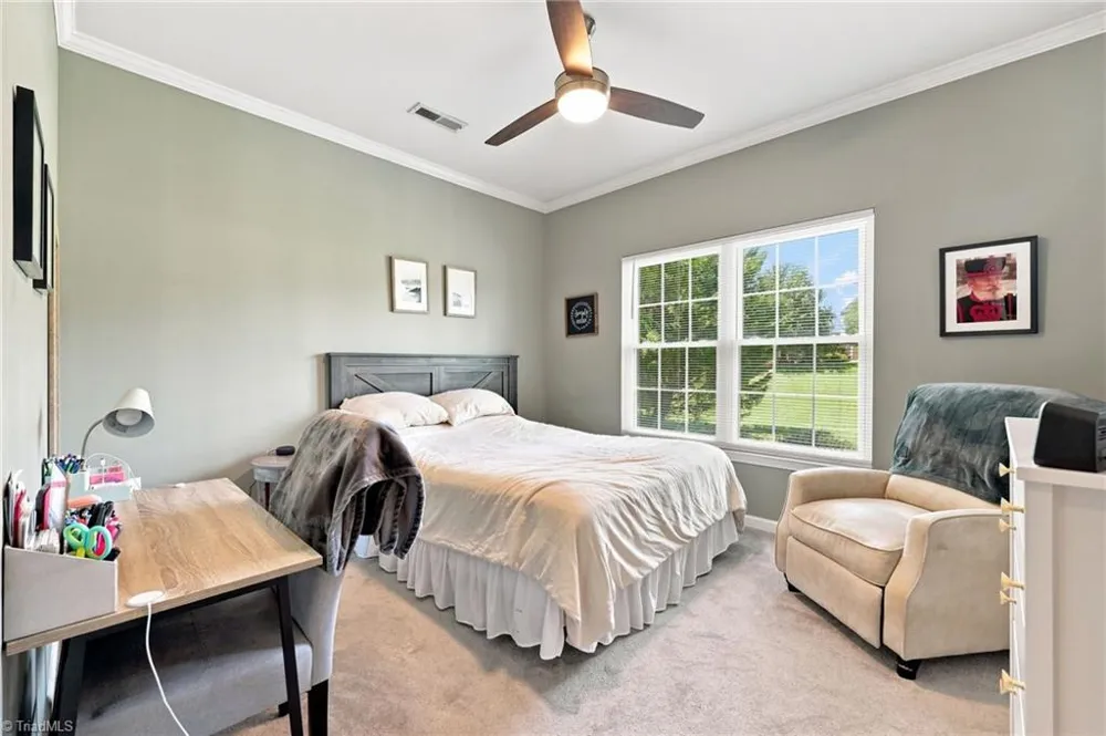 2422 Eagle Creek Court Winston-Salem, NC 27103