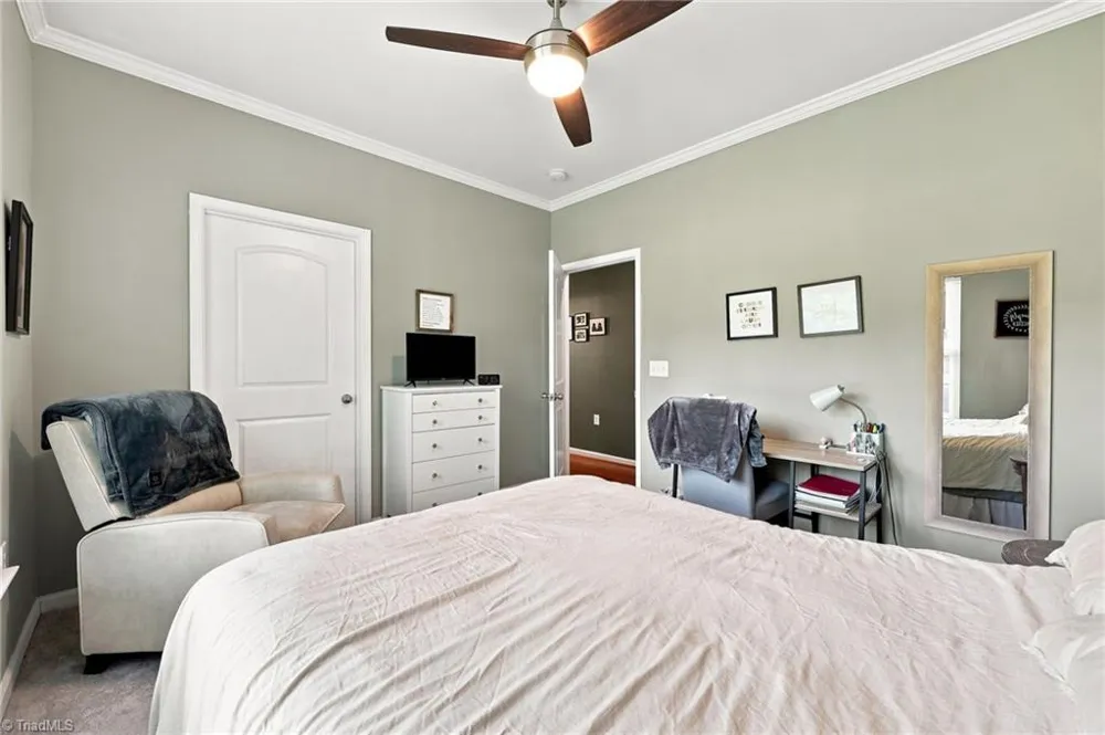2422 Eagle Creek Court Winston-Salem, NC 27103