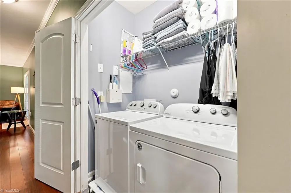 2422 Eagle Creek Court Winston-Salem, NC 27103
