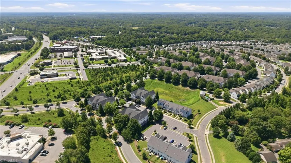 2422 Eagle Creek Court Winston-Salem, NC 27103