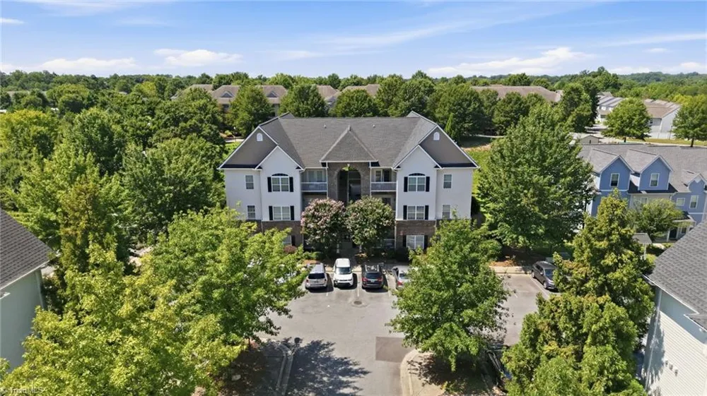 2422 Eagle Creek Court Winston-Salem, NC 27103