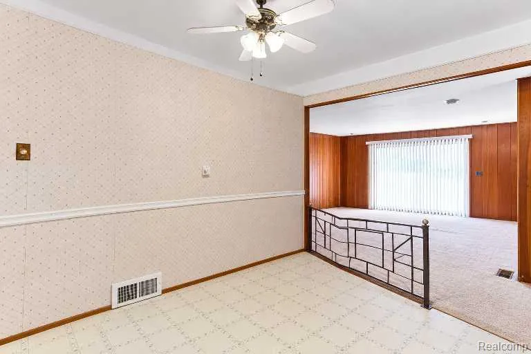 26007 Cathedral Redford Charter Township, MI 48239