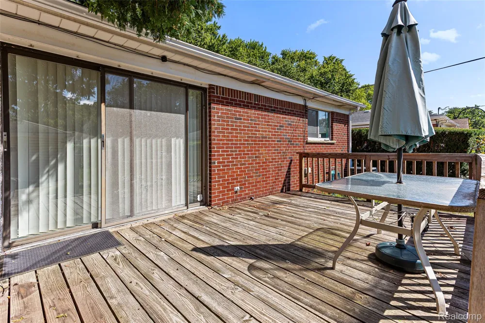 26007 Cathedral Redford Charter Township, MI 48239