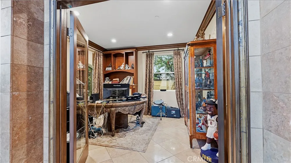 3426 Wedgewood Lane Burbank, CA 91504