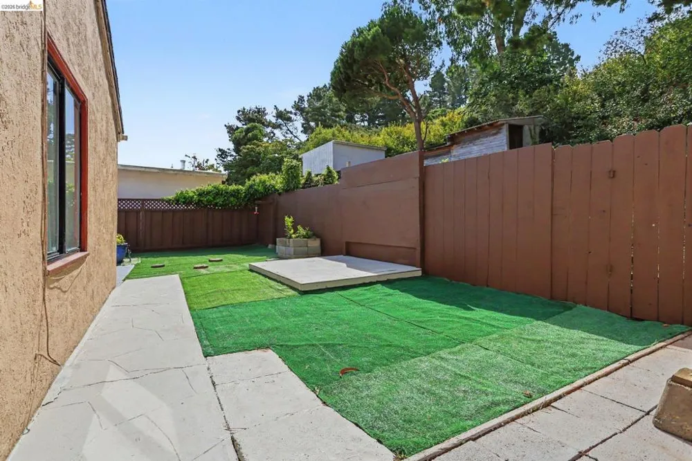 258 Dundee Drive South San Francisco, CA 94080