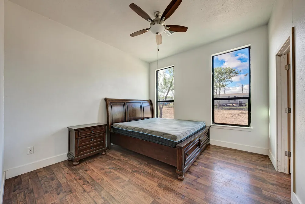 122 Los Fresnos Drive Dale, TX 78616
