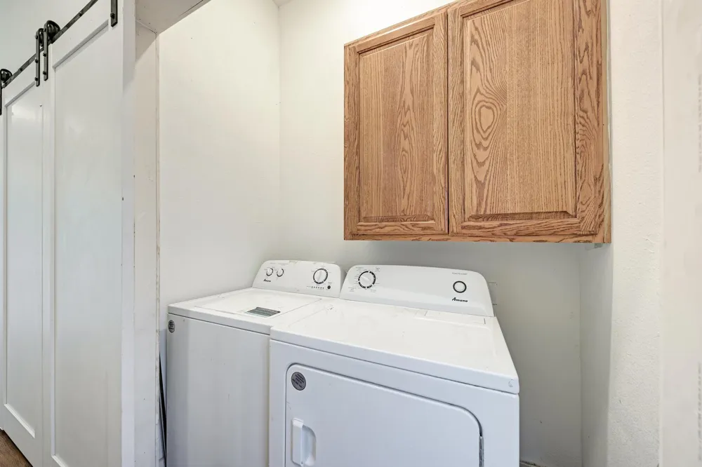 122 Los Fresnos Drive Dale, TX 78616