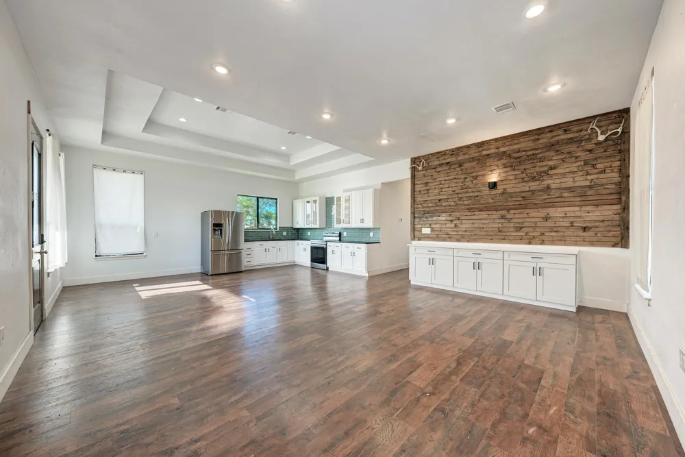 122 Los Fresnos Drive Dale, TX 78616