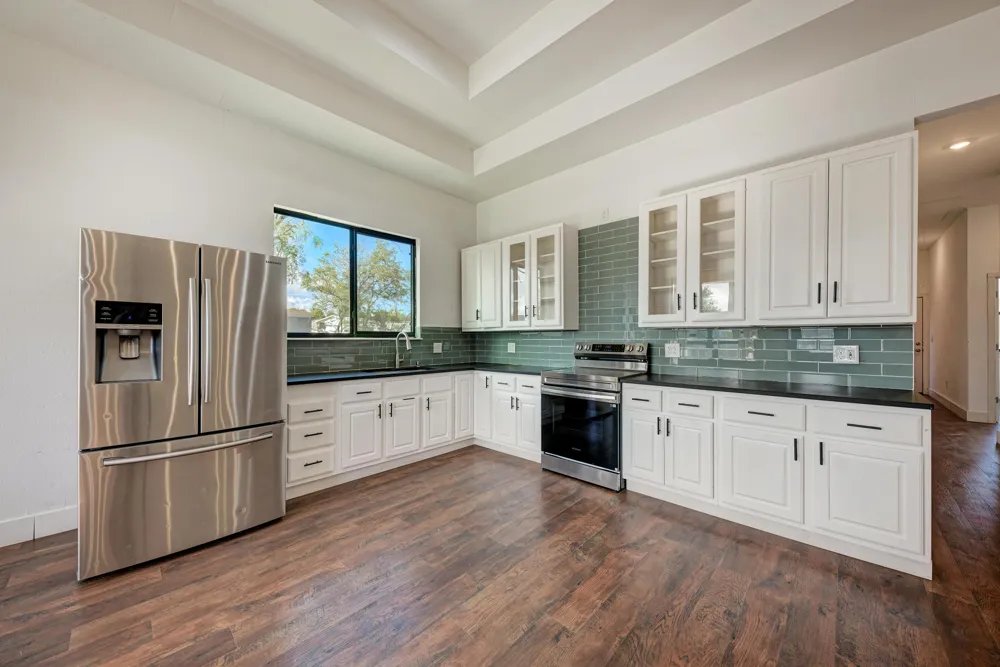 122 Los Fresnos Drive Dale, TX 78616
