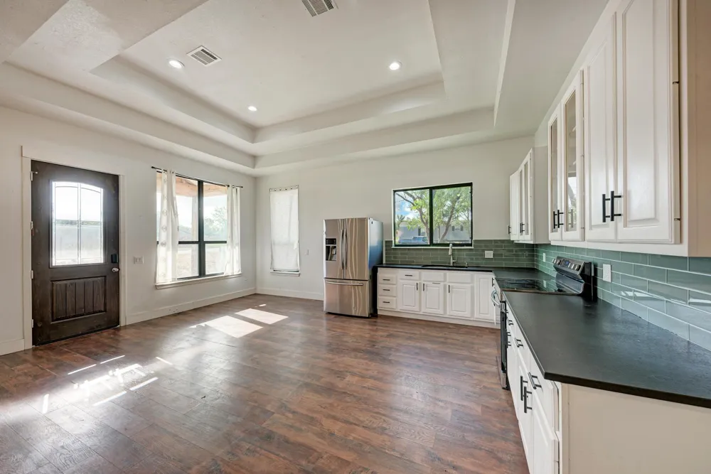 122 Los Fresnos Drive Dale, TX 78616