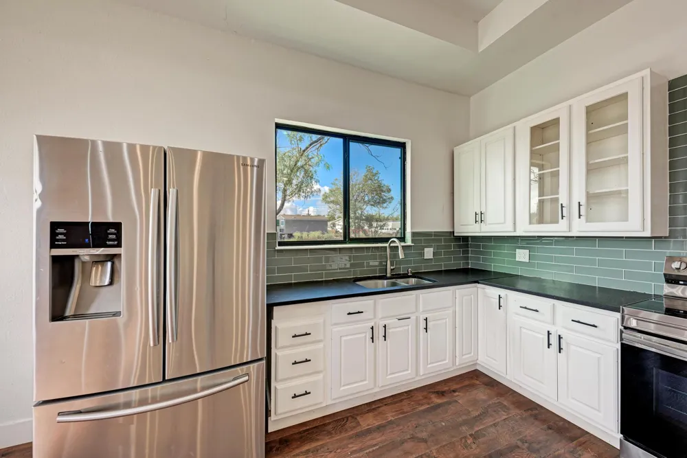 122 Los Fresnos Drive Dale, TX 78616