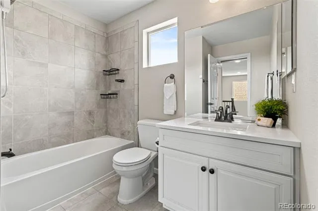 9382 Noble Way Arvada, CO 80007